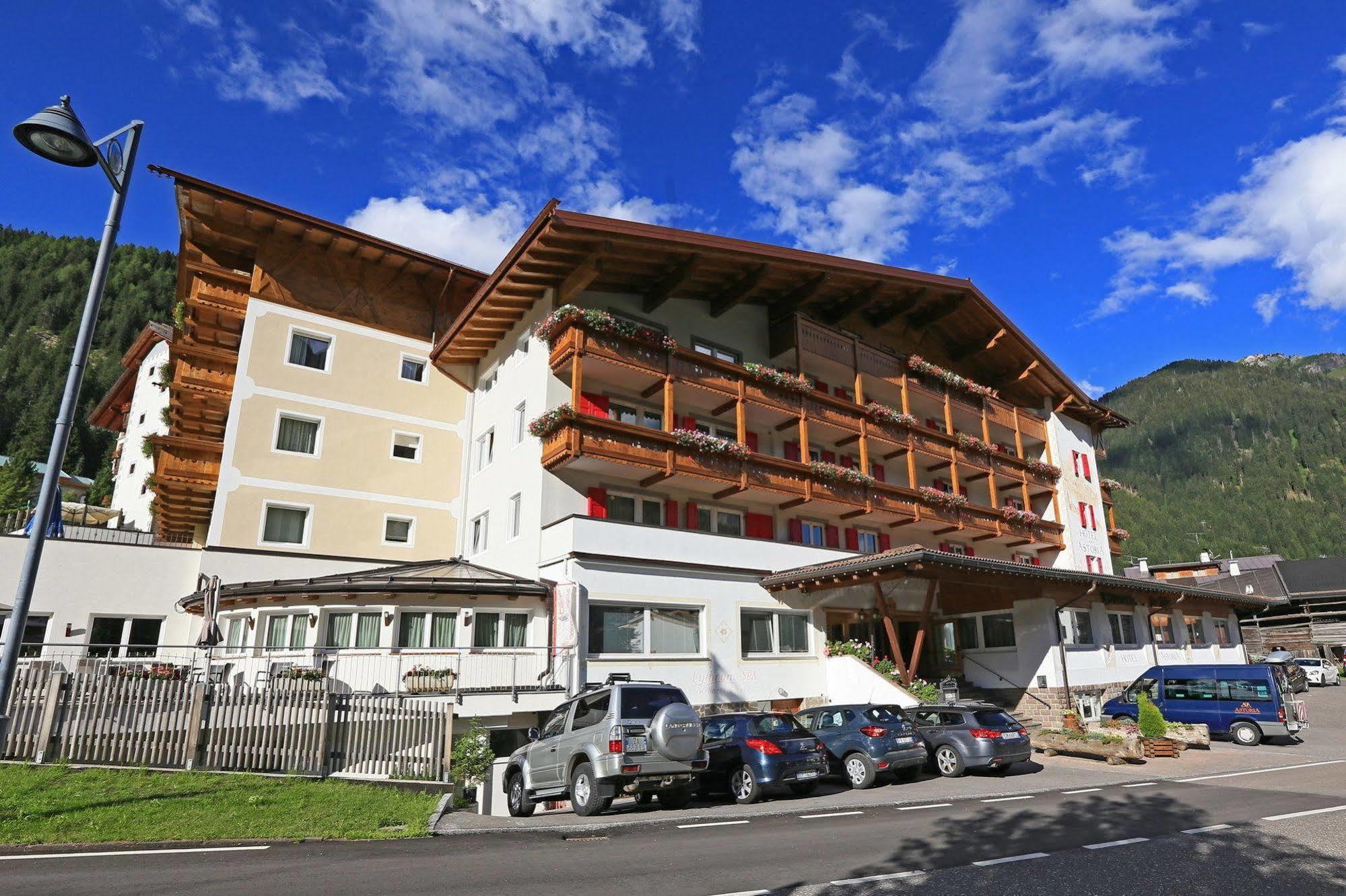 Hotel Astoria Canazei Exterior photo
